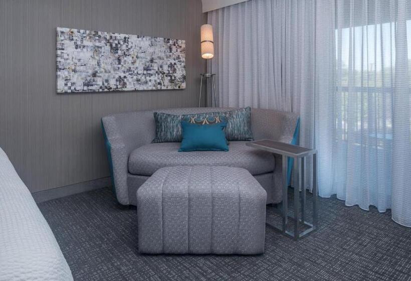 غرفة قياسية سرير كينج, Courtyard By Marriott Lynchburg