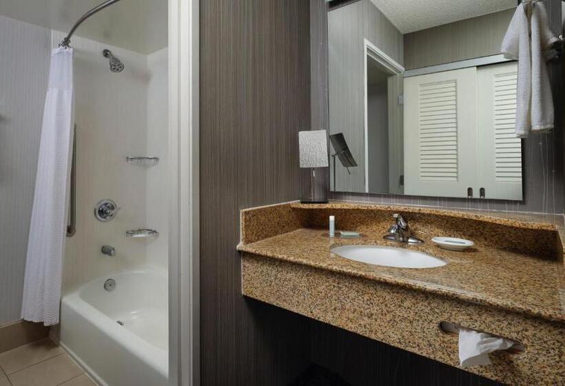 غرفه قياسيه سريرين مزدوجين, Courtyard By Marriott Stockton