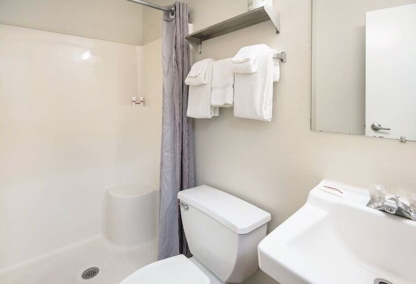 ダブルベッドのスタンダードスタジオ, Hometowne Studios By Red Roof Colorado Springs Airport