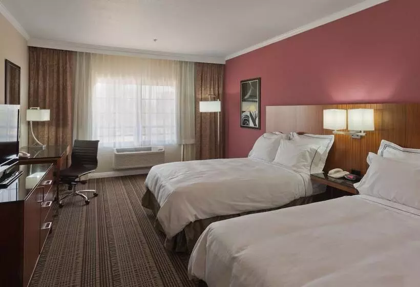 اتاق استاندارد با 2 تخت دوبل, Doubletree By Hilton Chatsworth