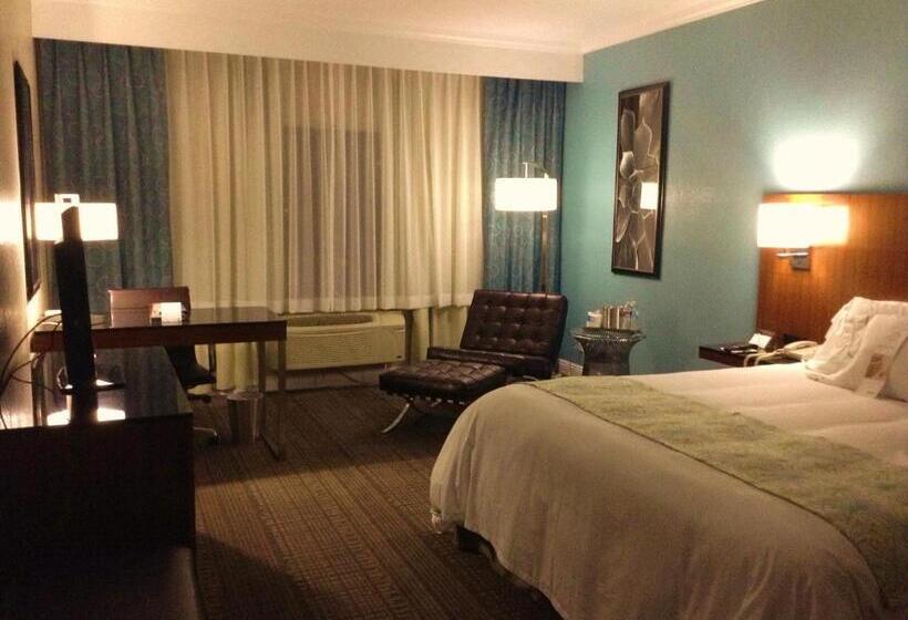 스탠다드 룸 킹사이즈 침대, Doubletree By Hilton Chatsworth