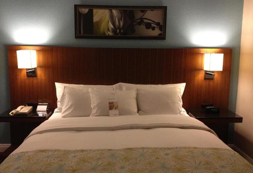 标准工作室, Doubletree By Hilton Chatsworth