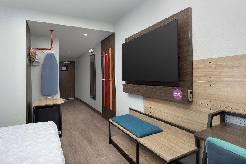 带大床的标准间, Doubletree By Hilton Chatsworth