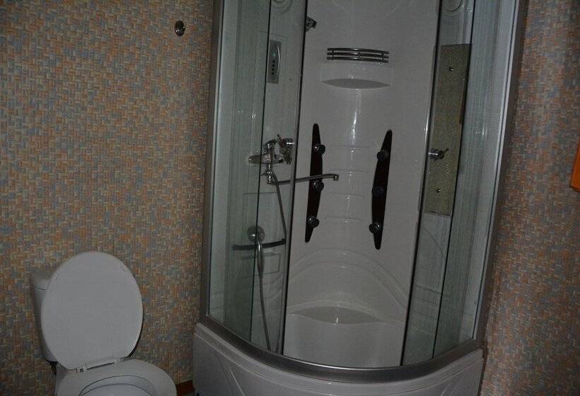 اتاق استاندارد چهار تخته, Too Ashuu