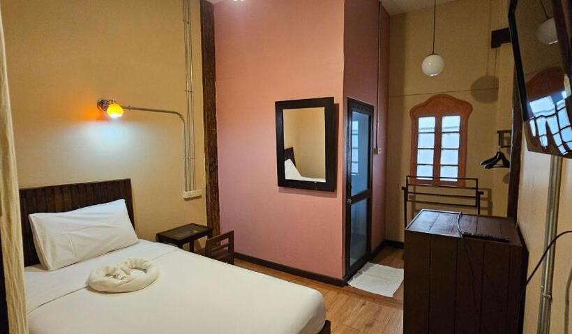 اتاق اکونومی, Mi Casa Thaphae Chiang Mai