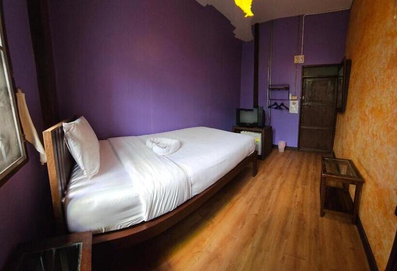 اتاق اکونومی, Mi Casa Thaphae Chiang Mai