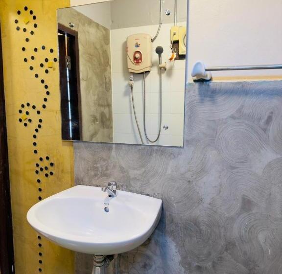 اتاق اکونومی, Mi Casa Thaphae Chiang Mai