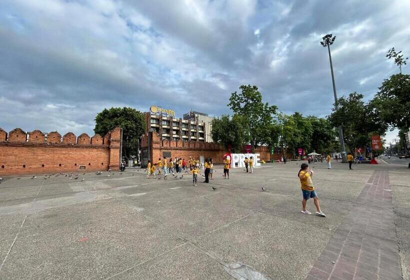 اتاق اکونومی, Mi Casa Thaphae Chiang Mai