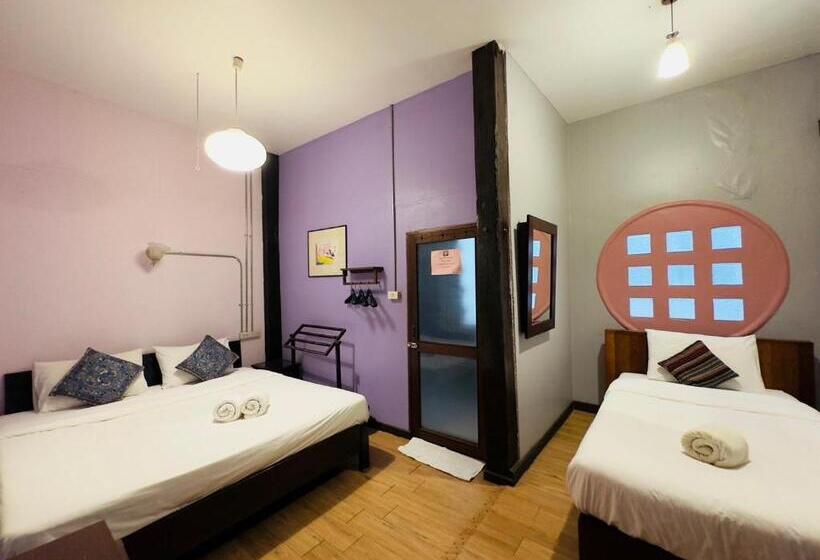 اتاق خانوادگی, Mi Casa Thaphae Chiang Mai