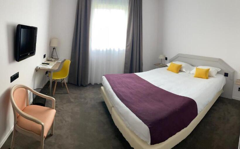 Номер Стандарт, Le Manoir