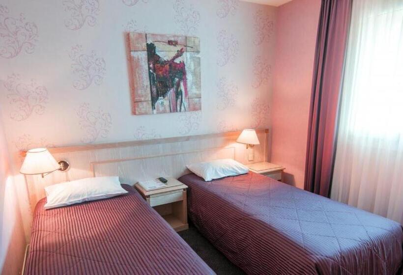 Номер Стандарт, Le Manoir