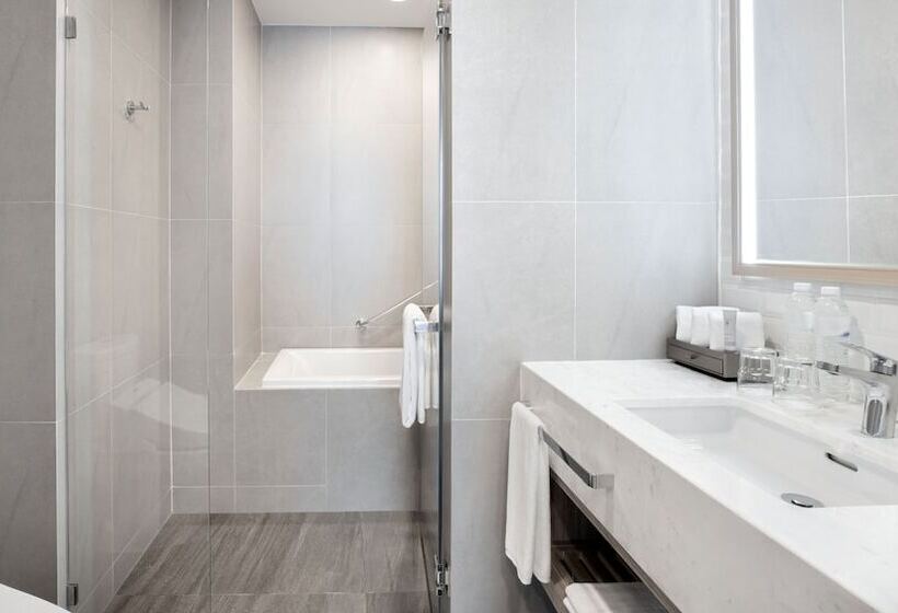 Suíte 2 Dormitórios, Staybridge Suites Bangkok Thonglor  An Ihg