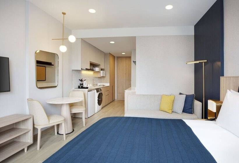 Escritório Estandar Cama Casal, Staybridge Suites Bangkok Thonglor  An Ihg