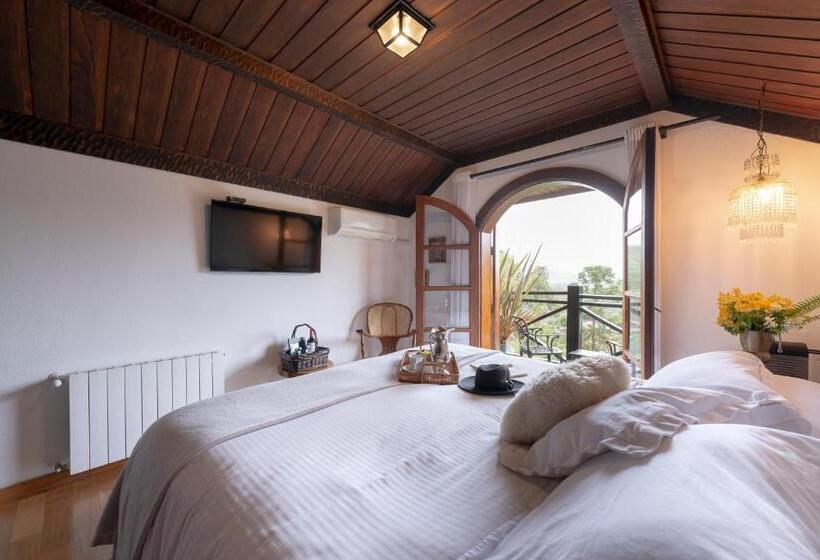 Люкс Deluxe Кровать Кинг, Alma