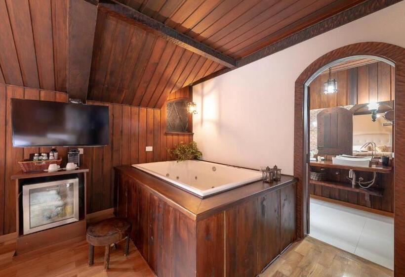 חדר דלוקס עם מיטת קינג, Alma