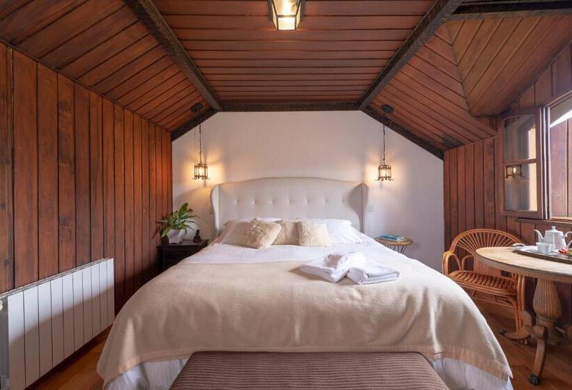 Deluxe Suite King Bed, Alma