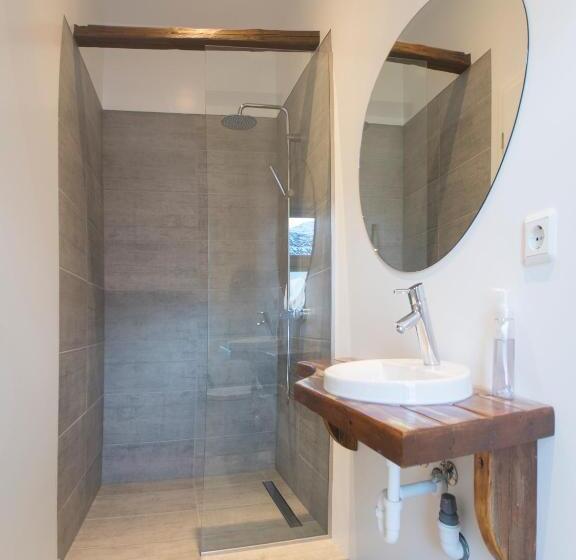 اتاق استاندارد با چشمانداز کوهستان, Við Lónið Guesthouse