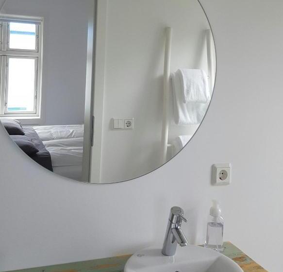 اتاق استاندارد با چشمانداز کوهستان, Við Lónið Guesthouse