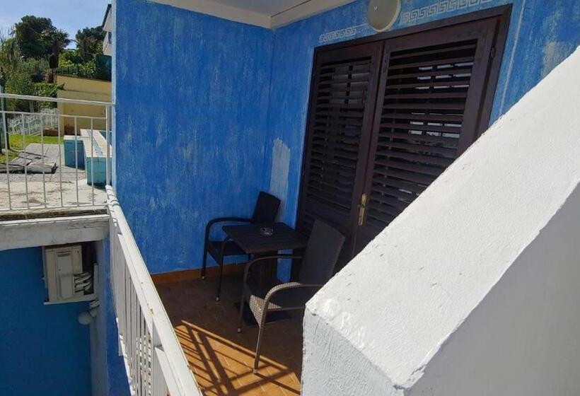 اتاق استاندارد با بالکن, Villa Senegačnik