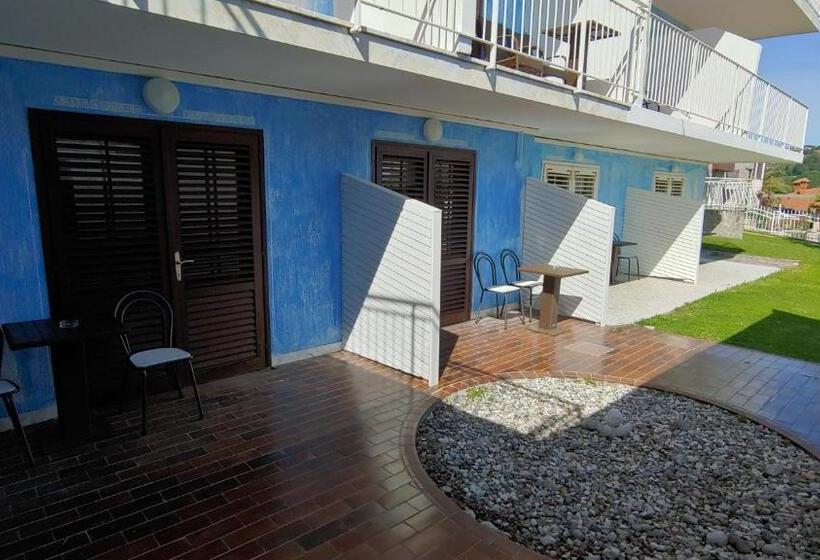 اتاق استاندارد با چشمانداز باغ, Villa Senegačnik