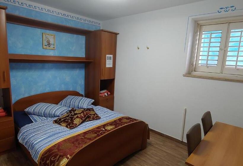 اتاق استاندارد با سرویس بهداشتی مشترک, Villa Senegačnik