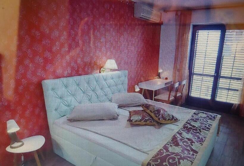 اتاق استاندارد با بالکن, Villa Senegačnik