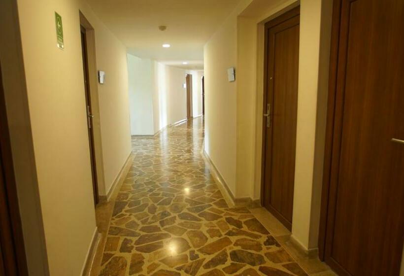 Люкс Superior, Bachue Girardot