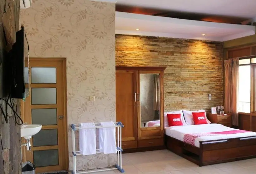 Suit Deluxe, Oyo 1722 Villa Ciparay Indah