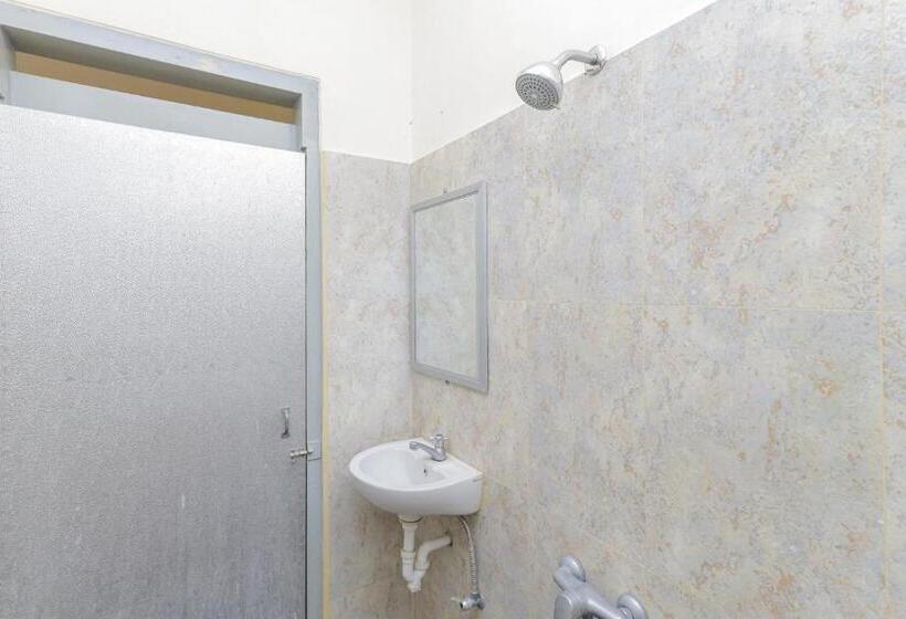 غرفة قياسية, Reddoorz At Cbr Residence Blimbing