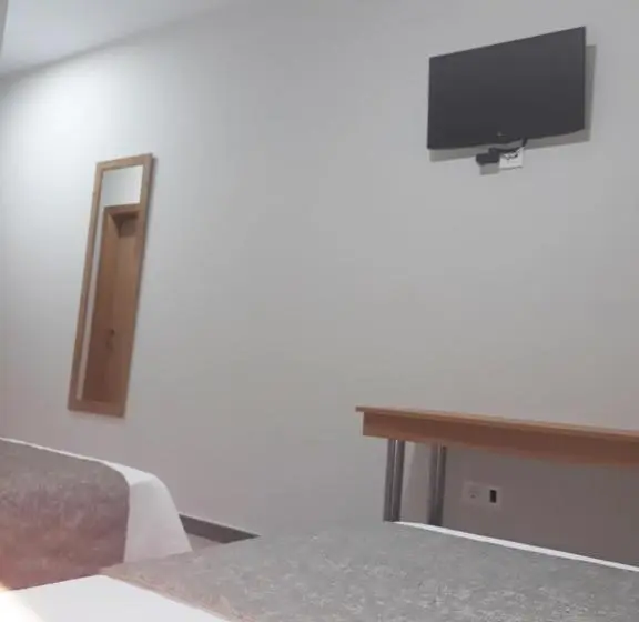 اتاق استاندارد, Hostal Montemayor