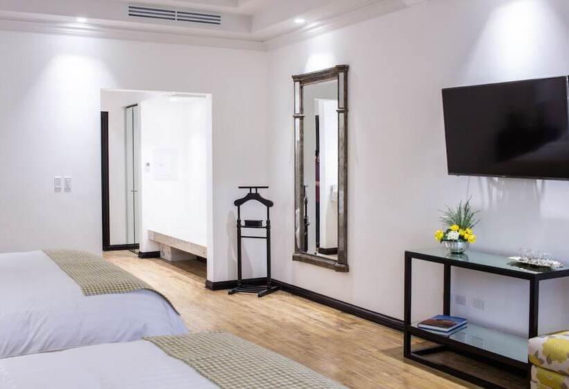 סוויטת ג'וניור, Boutique Villa Toscana