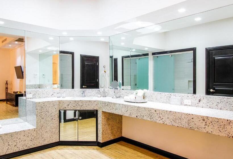 חדר דלוקס עם מיטת קינג, Boutique Villa Toscana