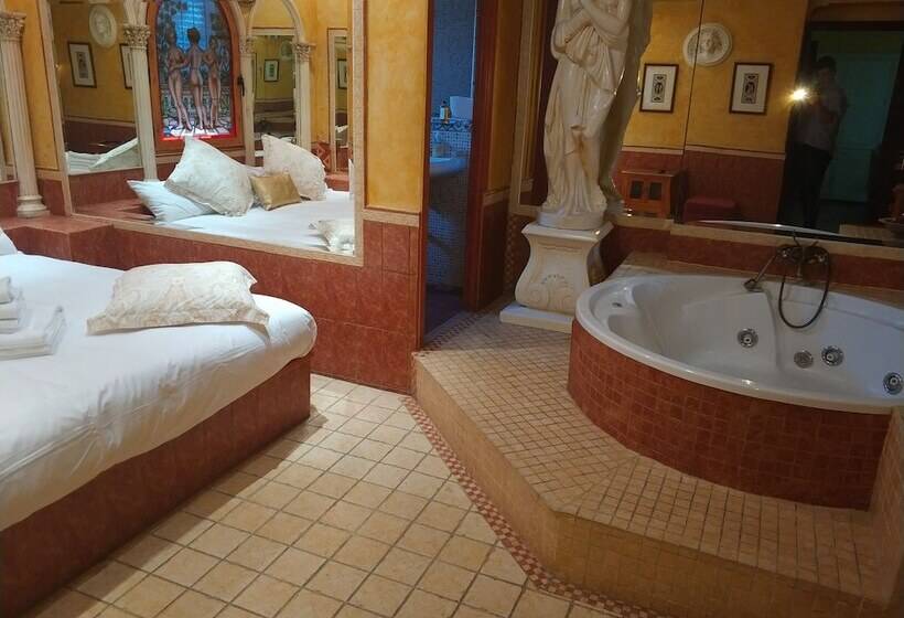 اتاق استاندارد با وان آب گرم, Hostal Avenida Andalucia Solo Adultos