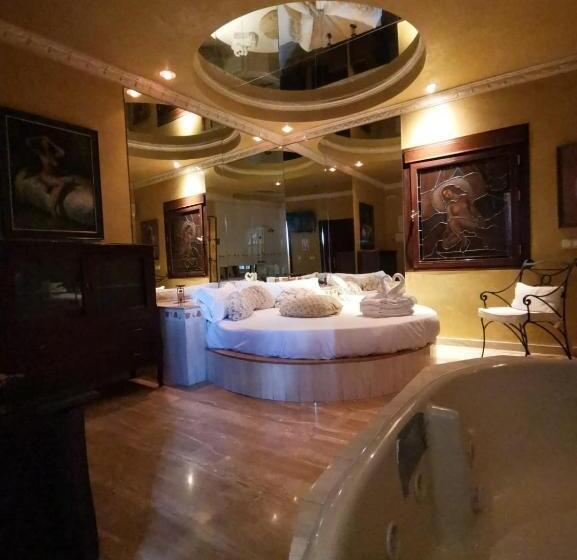 اتاق استاندارد با تخت بزرگ, Hostal Avenida Andalucia   Solo Adultos