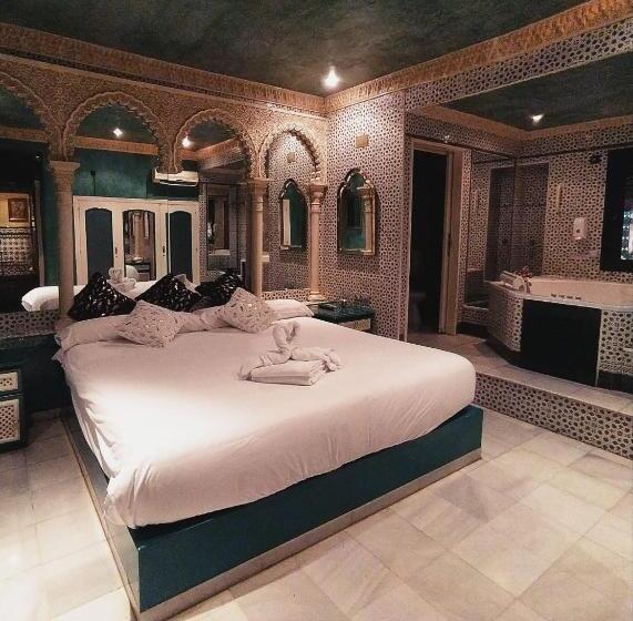 اتاق استاندارد با تخت بزرگ, Hostal Avenida Andalucia Solo Adultos