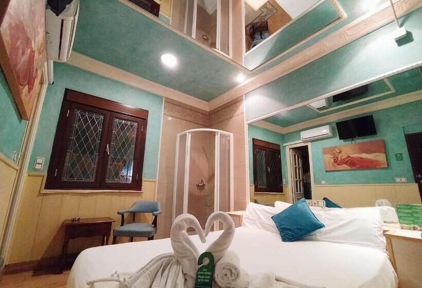 اتاق لوکس, Hostal Avenida Andalucia Solo Adultos