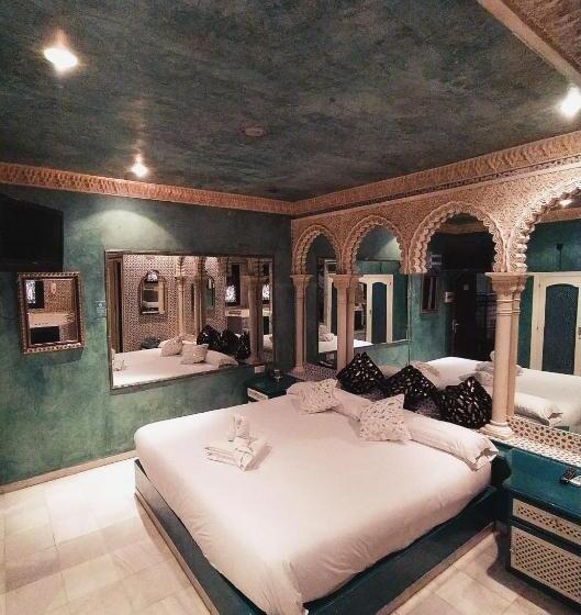 اتاق استاندارد با تخت بزرگ, Hostal Avenida Andalucia Solo Adultos