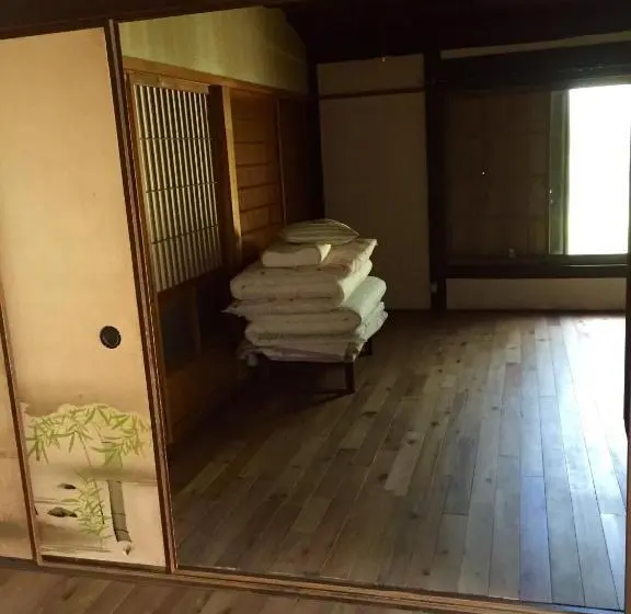 Superior-perhehuone, Kumano Winery Guest House