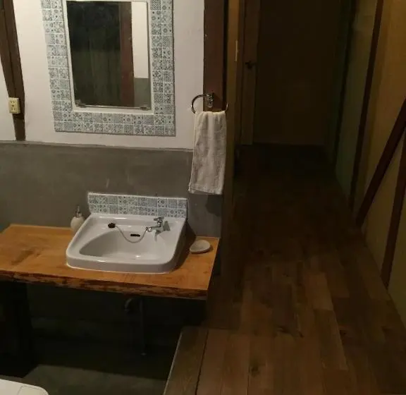 Deluxe Kolmen Hengen Huone Merinäkymä, Kumano Winery Guest House