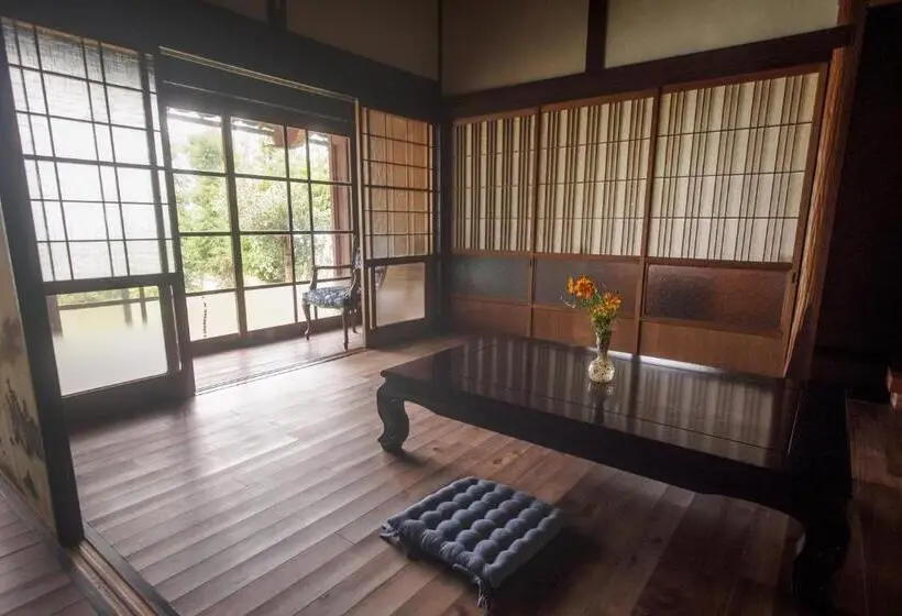 Deluxe Kolmen Hengen Huone Merinäkymä, Kumano Winery Guest House
