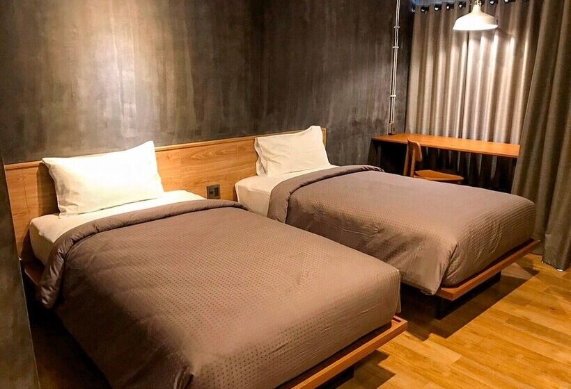스탠다드 룸, Navakitel Design