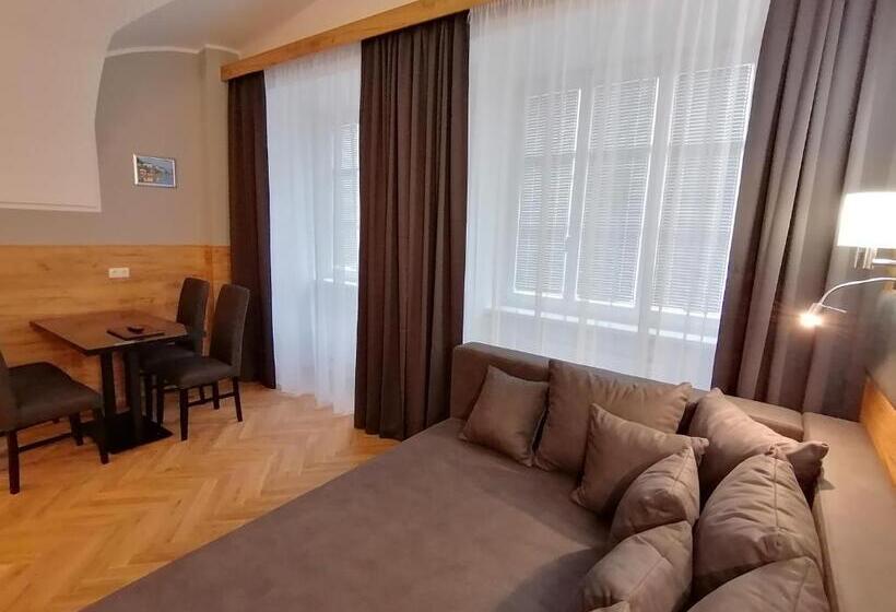 Студия Стандарт, Golden Star Premium Apartments