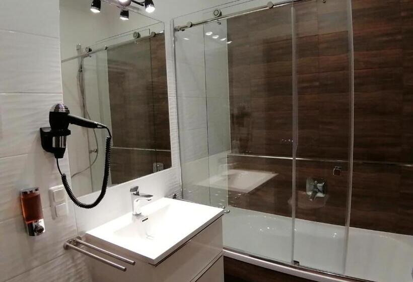 Апартаменты 1 Спальня с Балконом, Golden Star Premium Apartments