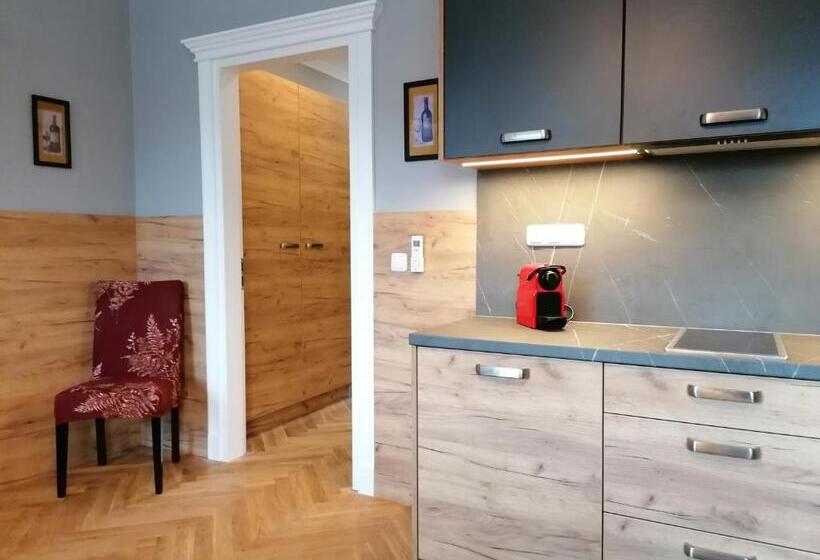 Апартаменты 1 Спальня с Балконом, Golden Star Premium Apartments