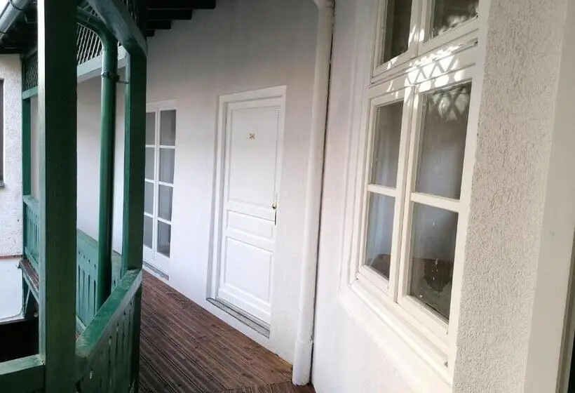 バルコニー付きスタンダードステューディオ, Golden Star Premium Apartments