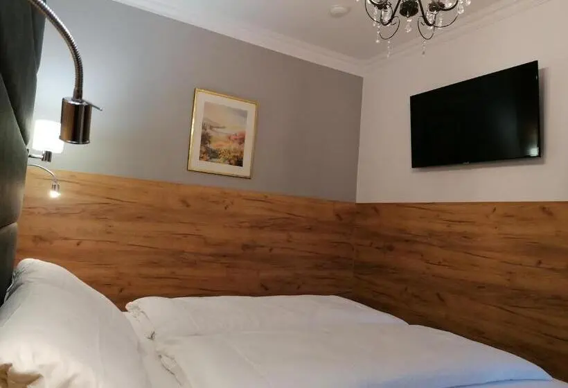 バルコニー付きスタンダードステューディオ, Golden Star Premium Apartments