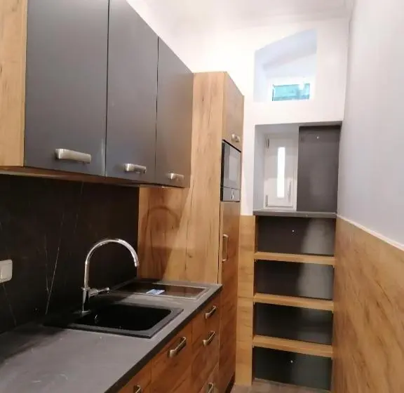 インサイドのスタンダードスタジオ, Golden Star Premium Apartments