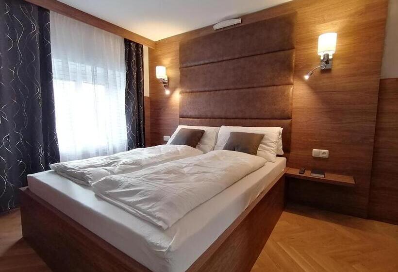 Апартаменты 1 Спальня Вид на Город, Golden Star Premium Apartments