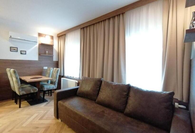 1 Bedroom Apartment City View, Golden Star  Premium Apartments