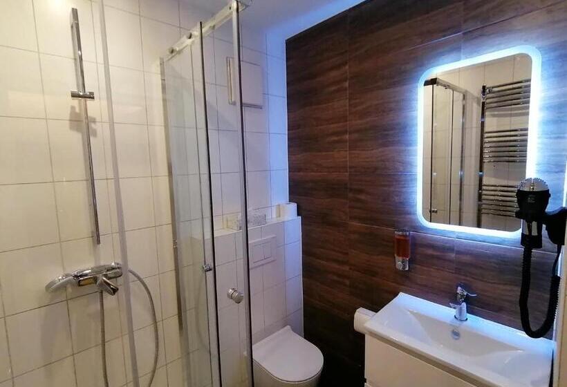 Апартаменты 1 Спальня Вид на Город, Golden Star Premium Apartments